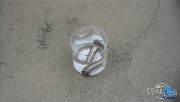 锂电池浸泡水中